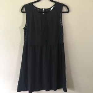🌼 Divided by H&M lace back dress